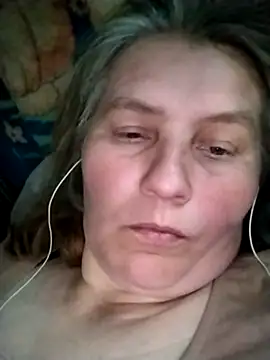 IrisMaris37 online show from May 2026 03:40:02 PM