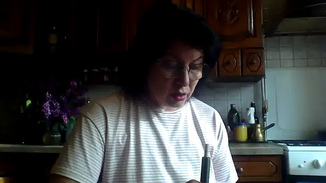 Snapshot of Fiona06 chatting on May 2026 04:18:02 AM Fiona06 online show from May 2026 04:18:02 AM
