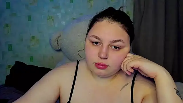 Snapshot of LillyHaigh chatting on May 2026 11:00:01 PM LillyHaigh online show from May 2026 11:00:01 PM