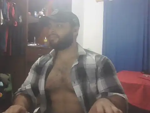 Snapshot of Bearmachin chatting on May 2026 03:23:02 AM Bearmachin online show from May 2026 03:23:02 AM