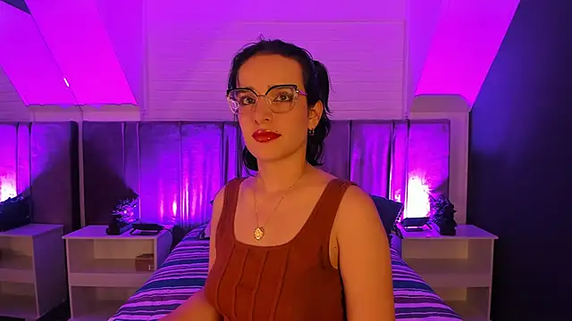 Azahara 18 online show from May 2026 11:32:01 PM