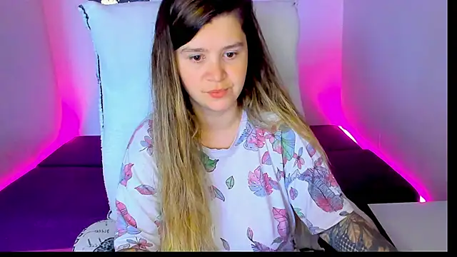 Snapshot of Natali_Secret chatting on June 2026 01:19:02 PM Natali Secret online show from June 2026 01:19:02 PM