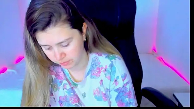 Snapshot of Natali_Secret chatting on June 2026 10:03:01 AM Natali Secret online show from June 2026 10:03:01 AM