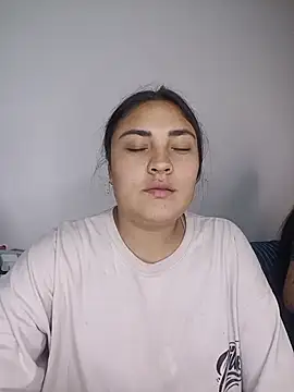 Snapshot of -brendda- chatting on June 2026 11:52:01 PM -brendda- online show from June 2026 11:52:01 PM