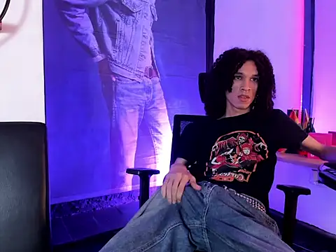 anddy hugecock online show from June 2026 01:17:02 PM