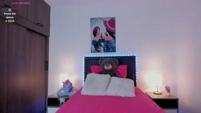 alana greey  online show from June 2026 02:19:02 PM