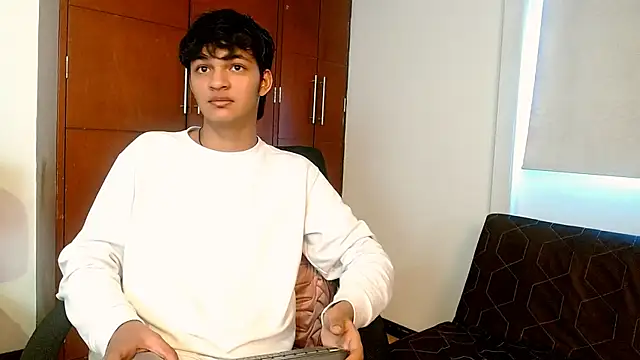 SahirCharm online show from May 2026 12:11:02 PM