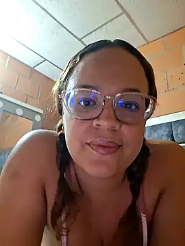 AgathaFerrer online show from April 2026 01:15:01 PM