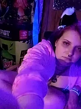 Snapshot of yourfavfallenstar chatting on April 2026 02:07:02 AM yourfavfallenstar online show from April 2026 02:07:02 AM
