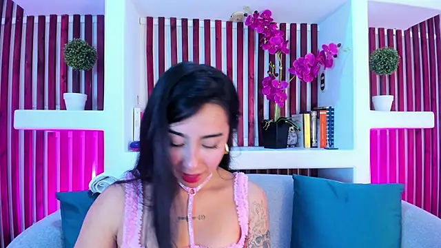 Snapshot of AshleyGross_ chatting on May 2026 07:52:01 PM AshleyGross online show from May 2026 07:52:01 PM