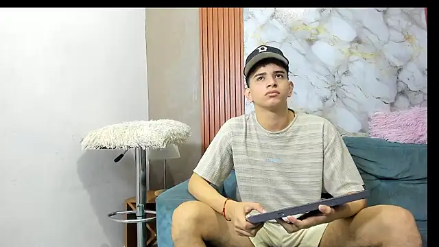 LOVE GUYS1 online show from July 2026 03:29:02 PM