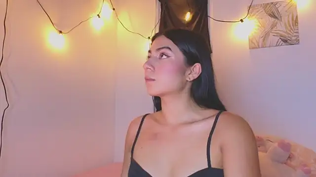 VictoriaaLopez online show from June 2026 07:02:02 PM