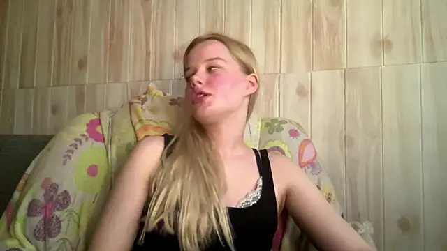 Snapshot of Malinwitch chatting on July 2026 03:49:02 PM Malinwitch online show from July 2026 03:49:02 PM