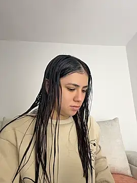 EmilyCxx online show from July 2026 10:28:02 AM