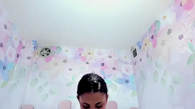 Snapshot of Miabloom19_ chatting on July 2026 11:36:01 PM Miabloom19 online show from July 2026 11:36:01 PM