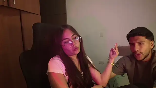 Snapshot of abbyyandmaxx chatting on May 2026 01:57:16 AM abbyyandmaxx online show from May 2026 01:57:16 AM