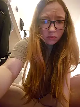 Snapshot of Freaky-Doll chatting on June 2026 09:34:01 PM Freaky-Doll online show from June 2026 09:34:01 PM