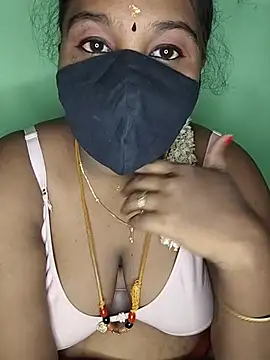 Snapshot of tamil_butterfly chatting on June 2026 06:41:01 PM tamil butterfly online show from June 2026 06:41:01 PM