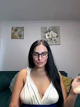 Snapshot of AnyEvyy chatting on July 2026 04:45:01 AM AnyEvyy online show from July 2026 04:45:01 AM