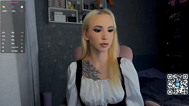 Snapshot of Sabrinkaaa chatting on June 2026 11:51:02 PM Sabrinkaaa online show from June 2026 11:51:02 PM