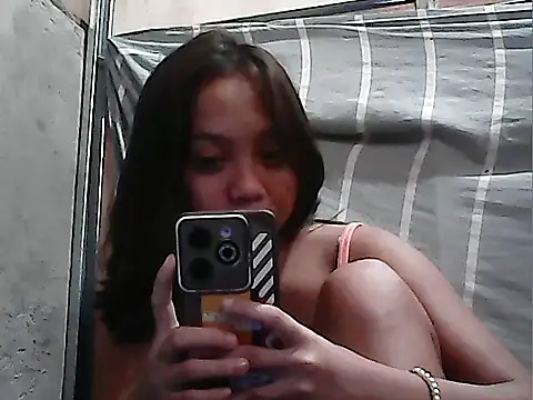 Yours AsianPinayGirl18 online show from July 2026 11:44:01 PM