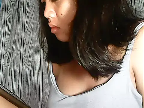 Yours AsianPinayGirl18 online show from July 2026 10:31:01 PM