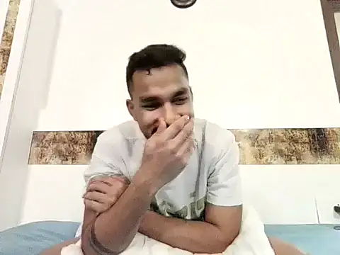 Desihotboy990 online show from June 2026 01:43:01 PM
