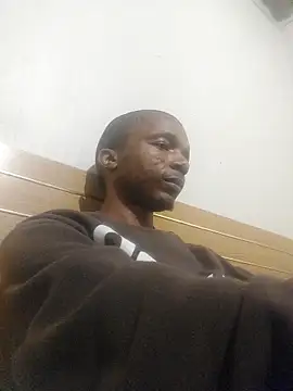 sixInchMan00 online show from April 2026 11:00:02 PM