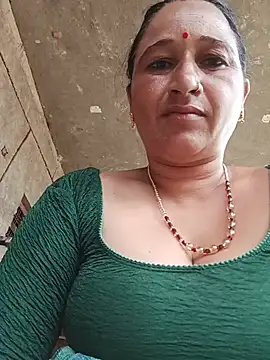 Snapshot of Haliya8 chatting on June 2026 07:11:01 AM Haliya8 online show from June 2026 07:11:01 AM