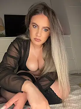 Snapshot of SensualQueenX chatting on May 2026 08:58:02 PM SensualQueenX online show from May 2026 08:58:02 PM