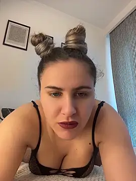 Snapshot of SensualQueenX chatting on May 2026 11:04:02 AM SensualQueenX online show from May 2026 11:04:02 AM