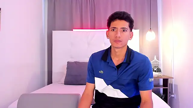 Snapshot of Alejo-and-Thiago chatting on May 2026 12:15:01 PM Alejo-and-Thiago online show from May 2026 12:15:01 PM