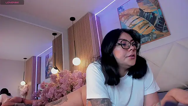 Paulina bennet online show from July 2026 12:40:02 PM