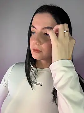 DREAM L0la online show from May 2026 03:19:02 PM