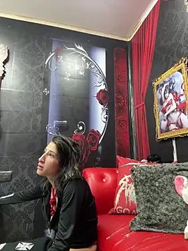 Snapshot of Evelin_Hellsing chatting on June 2026 12:24:02 AM Evelin Hellsing online show from June 2026 12:24:02 AM