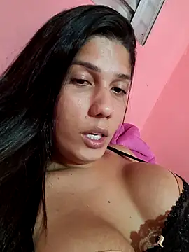 Snapshot of nessaflors2 chatting on May 2026 01:43:02 AM nessaflors2 online show from May 2026 01:43:02 AM