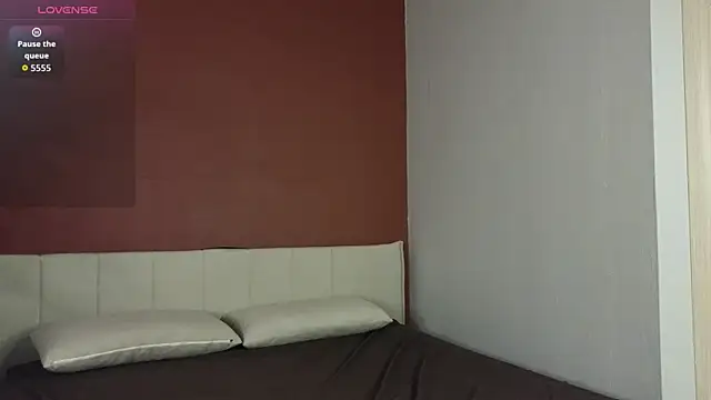 Eva Th0mpson online show from May 2026 01:35:01 AM