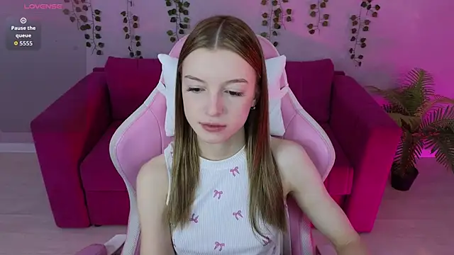 Eva Th0mpson online show from June 2026 12:57:02 AM
