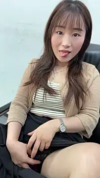 Snapshot of JJ8521 chatting on August 2026 06:45:01 AM JJ8521 online show from August 2026 06:45:01 AM