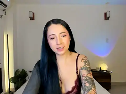 EvangelineLoveee online show from June 2026 06:23:01 PM