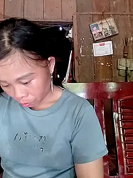 daisyy2 online show from July 2026 03:23:01 AM