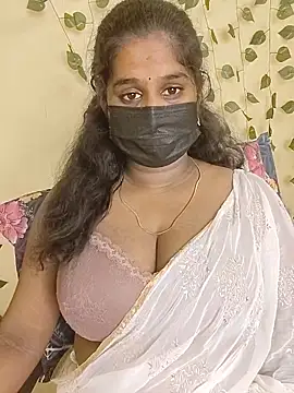 Snapshot of Sravani_cutee_ chatting on June 2026 05:51:01 PM Sravani cutee online show from June 2026 05:51:01 PM