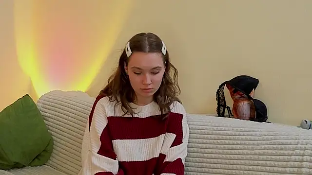 Snapshot of JolieDerringer chatting on May 2026 04:04:02 PM JolieDerringer online show from May 2026 04:04:02 PM