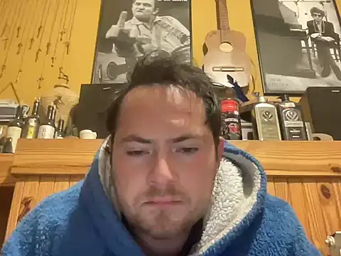 alecsgzz online show from June 2026 10:16:02 PM