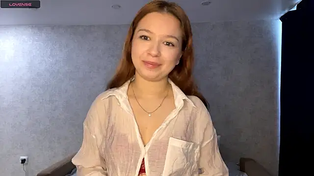 Snapshot of SofiaClarky chatting on June 2026 06:17:02 AM SofiaClarky online show from June 2026 06:17:02 AM