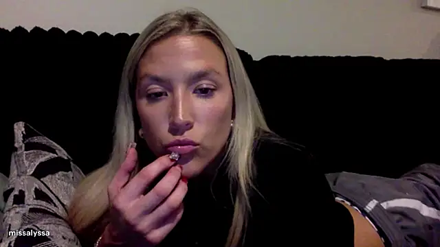 Snapshot of Misss_alyssaaa chatting on June 2026 03:12:01 AM Misss alyssaaa online show from June 2026 03:12:01 AM