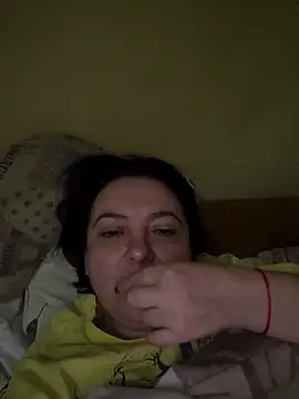 EmmaEmmy40 online show from May 2026 06:13:02 PM
