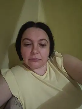 EmmaEmmy40 online show from May 2026 05:54:01 PM
