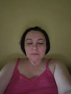 EmmaEmmy40 online show from May 2026 04:37:02 PM