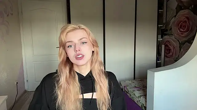 ScarlettRosy online show from May 2026 03:03:02 AM